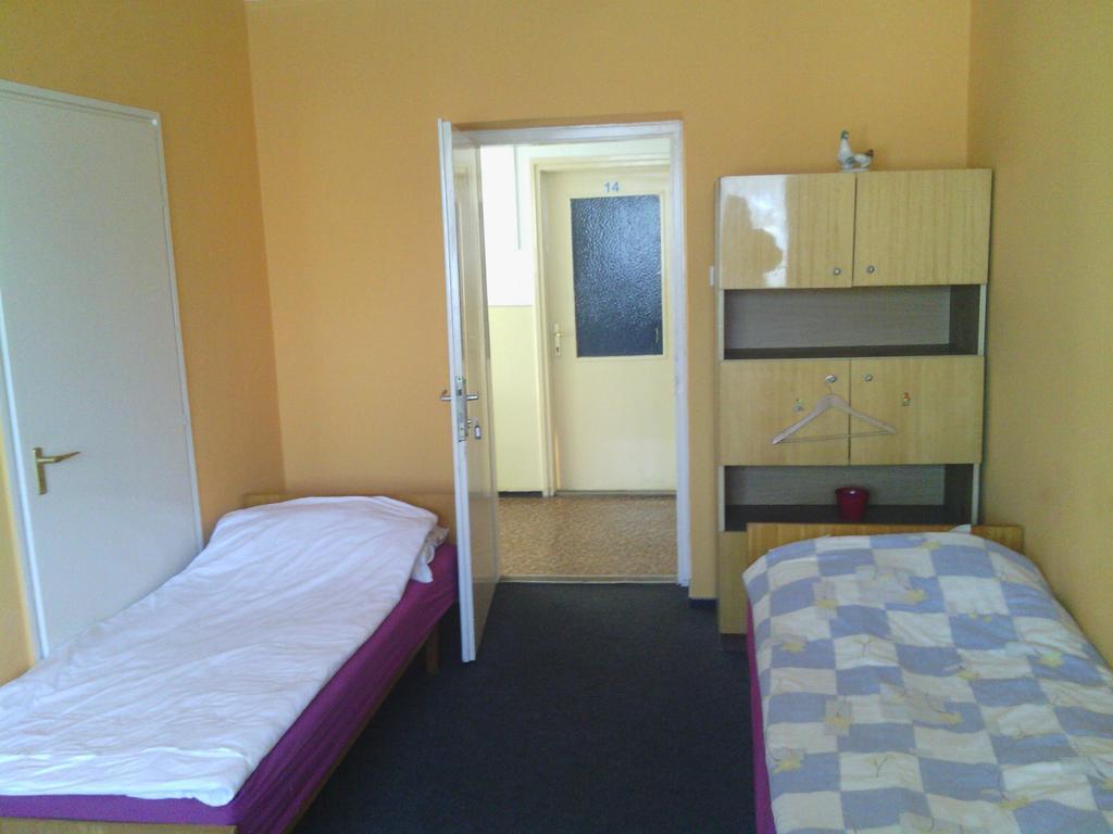 Centrum Panzio Kaposvár Chambre photo